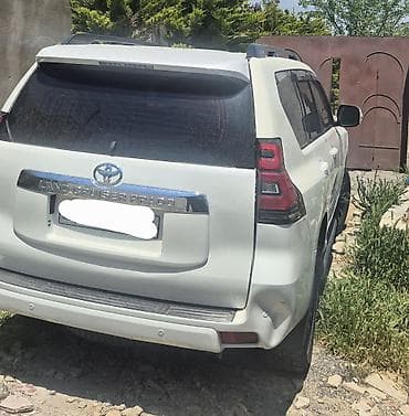 İcarə ən azı 2 günə verilir. Toyota Land Cruiser Prado, ağ rəng, tam — 8