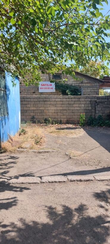 2 mərtəbəli evlər: OBYEKT SATILIR 4 sayli mektebin ve mescidin araliqinda yerlesir. Anbar — 2