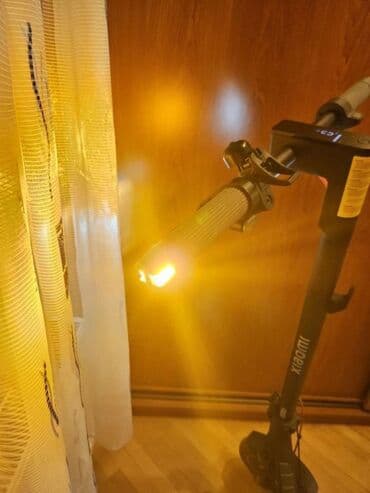 hoverboard qiymeti bakida: İşlənmiş Elektrik samokat 10", 751 - 1000 Vt, 16 - 25 km/s, Ünvandan götürmə — 6