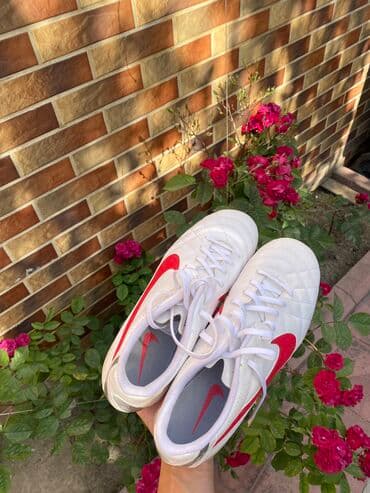 Maskalar, eynəklər: Butslar Nike, Ölçü: 41, Yeni — 2