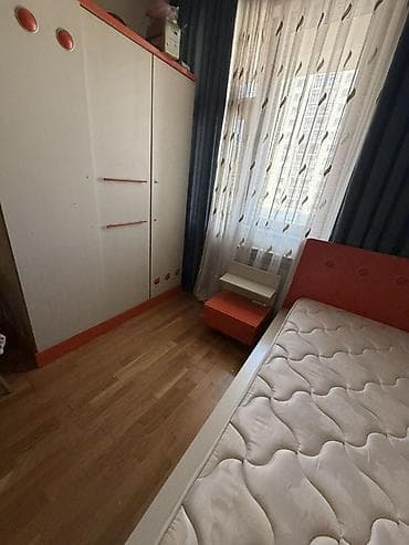 Uşaq/yeniyetmə otağı üçün mebel dəsti Tərkibi: - Tək nəfərlik çarpayı — 4
