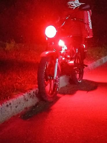 nova moto: Moped/Motorsiklet – qırmızı rəngdə, şəhər içi və gündəlik istifadə — 5