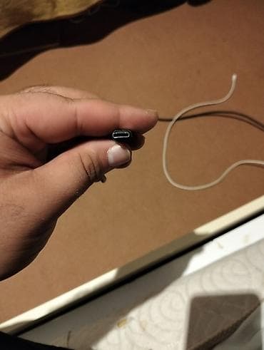 data nömrə: USB-A dan USB-C-yə şarj/sinxronizasiya kabeli + USB-C → Micro-USB — 3