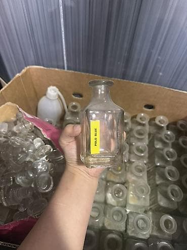 Şüşə ətir flakonları və qapaqlar dəsti - Material: qalın şüşə -