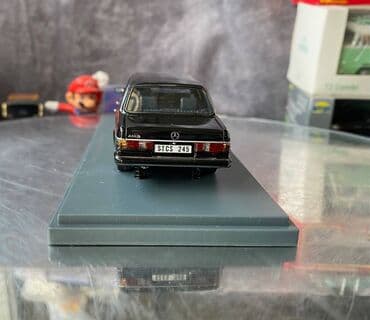 metbex tavan modelleri: Коллекционная модель Mercedes-Benz 240D V123 limousine black 1978 NEO — 24