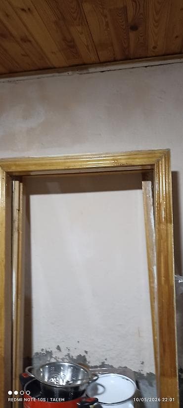 pilasdik qapi: İkiqat taxta otaq qapısı və qutu (kasa)3 ədədi 150 m - Material — 2