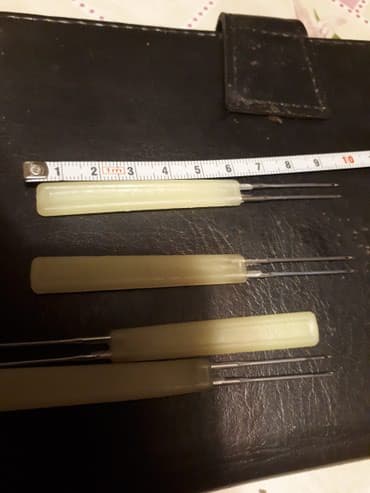 ucuz taxt: Cicek vaksinini vurmaq ucun iyne — 2