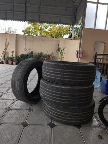 disk teker 14: İşlənmiş Şin Hankook 235 / 55 / R 19 — 2