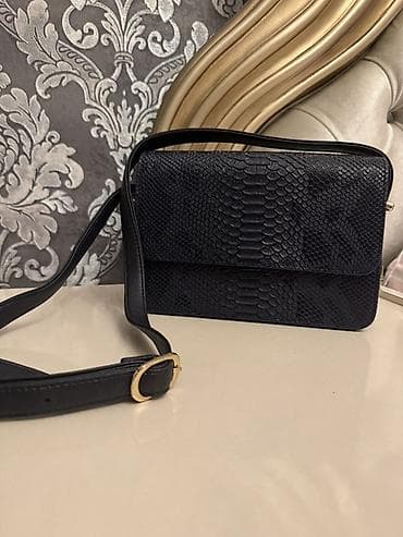 bts əşyalari: Qadın çiyin/çarpaz çanta - Rəng: qara - Material görünüşü: ilan — 1