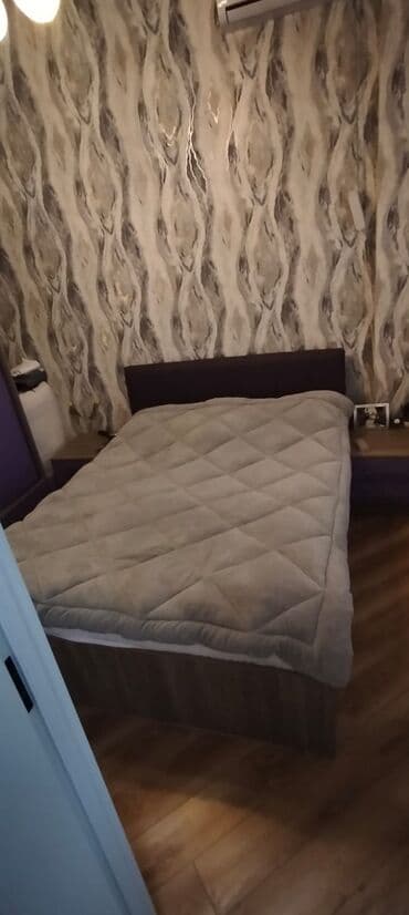 çarpayı döşəyi: Yataq desti Əla veziyetde krovat bazalıdır matras var boyuk dolab 2 — 4