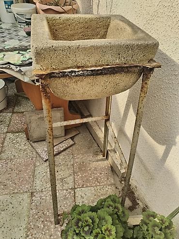 Beton məhləli əl yuma/utility lavası (dayaqla) - Material: qalın