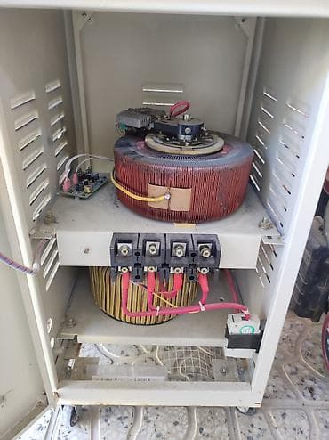 şişme ev: XINZO SVC-15000VA – Avtomatik AC Gərginlik Tənzimləyicisi — 1