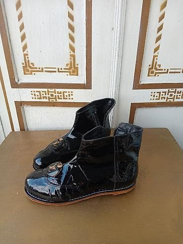 Ölçü: 39.5, rəng - Qara, Yeni — 2