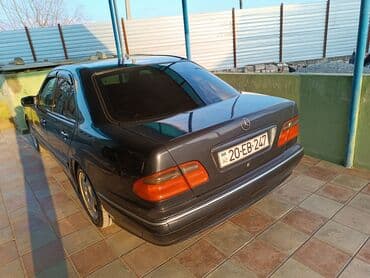 bentley azure 6.8 twin turbo: Mercedes-Benz E 280: 2.8 l | 2000 il Sedan — 3