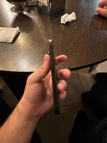 ipad 6 nesil: IPhone 16 Pro, Qara, Face ID — 3