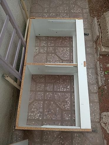 Ev üçün mebel: (30₼). Uşaq kravatıdir. Sökülüb deyə belə görünür. İŞLEK — 4