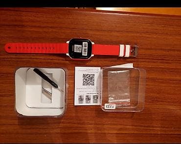 Uşaq GPS ağıllı saatı – qırmızı/ağ rəngli silikon kəmərli model