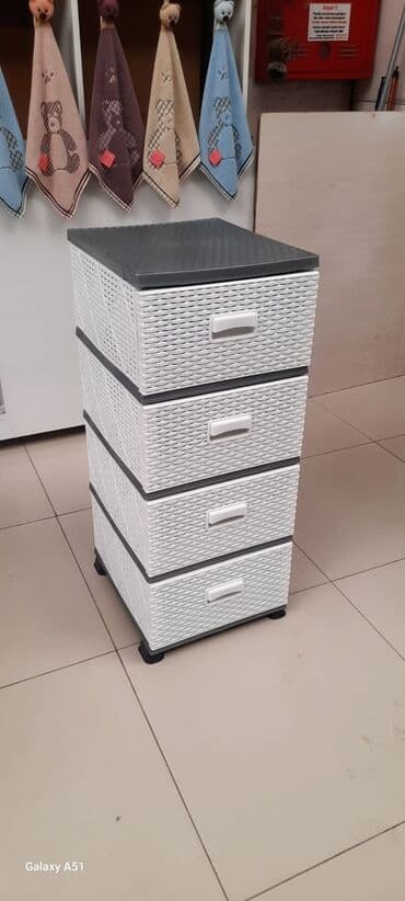 plastik qapılar işlənmiş: Yeni, Açılan, 4 qapılı Düz dolab — 10