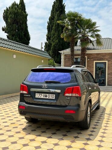 sulutepe heyet evleri kiraye: Kia Sorento: 2 l | 2010 il Ofrouder/SUV — 4
