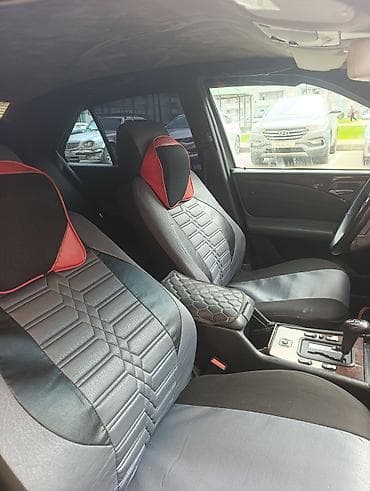 toyota prado bufer: Mercedes-Benz sedan – salon və daxili təchizat - Kuzov: sedan, gümüşü — 1