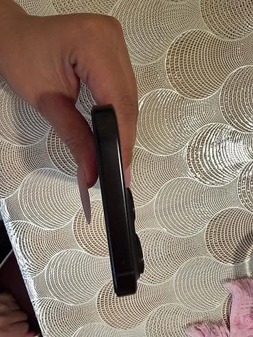 iphone 1 pro: IPhone 16 Pro Max, 256 GB, Qara, Barmaq izi, Face ID — 2