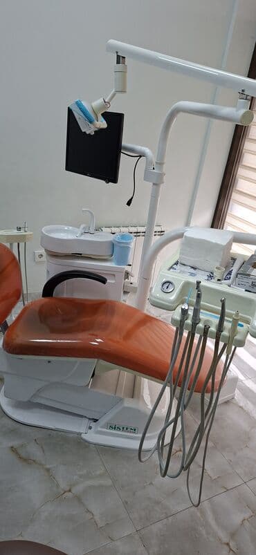 salon ucun dolab: TƏCILI!ikisi birlikde.ustaliq ishleri var.2sinden birini babat yigmaq — 3