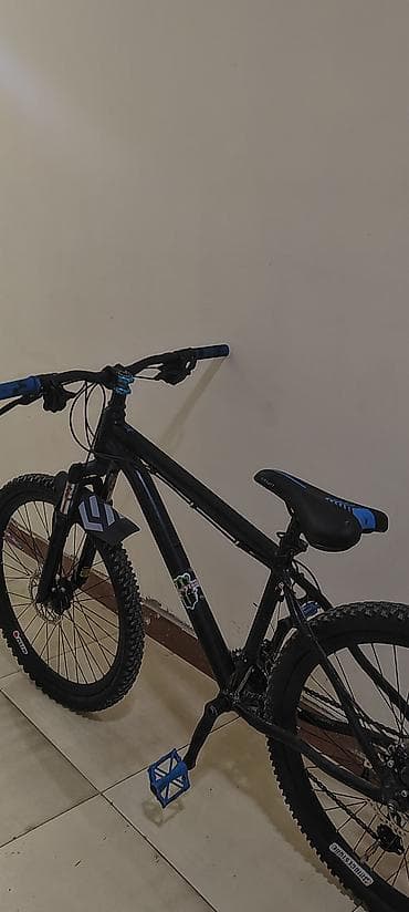 Velosiped keçən yay 440 manata alıbınıb və çox sürülməyib,üzərinə — 2