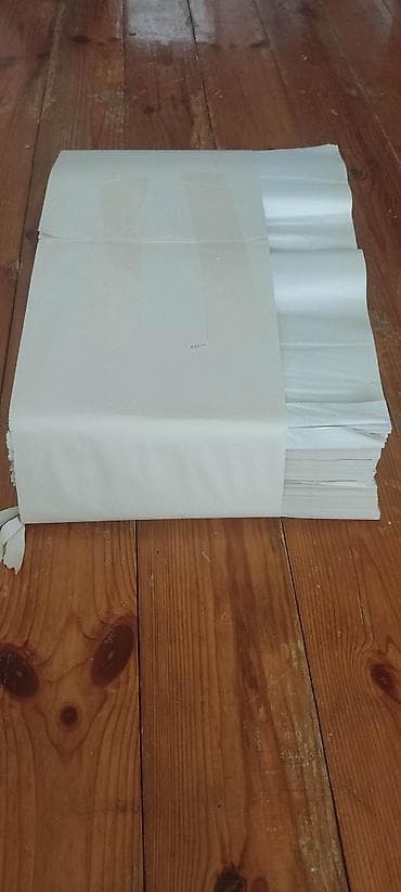 bak 100 liter: Kilo ilə kağız satılır. müxtəlif işlərdə istifadə olunur. təndirdə — 1