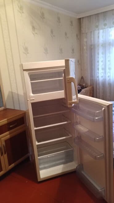 hofmann soyuducu: Swizer ikiqapılı soyuducu - Üst hissədə dondurucu bölmə, alt hissədə — 2