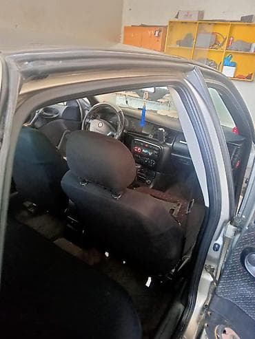 vaz 06 masin: Opel Vectra: 2 l | 1996 il Sedan — 5