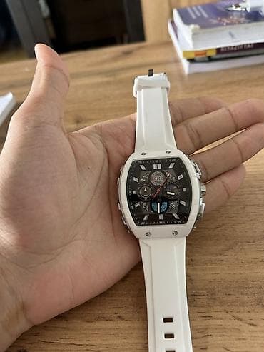 richard mile: Ağ qayışlı kişi qol saatı – idman və gündəlik üslub üçün Richard — 1