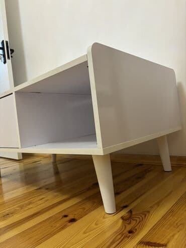 ag tut: Düz masa, Açılmayan, Təkərsiz, Parlaq laminat — 10