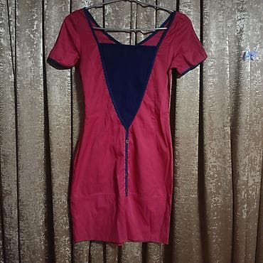 Qadın paltarı – 2 ədəd 1) Bənövşəyi rəngli, üzəri yazılar və çiçək — 4