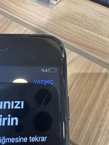 ipod touch 8: IPhone 8, 64 GB, Qara, Simsiz şarj — 6