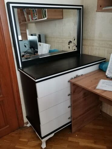 işlənmiş tək çarpayılar: İşlənmiş, TV altlığı, Komod — 2