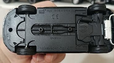 cd disk: Volkswagen Golf GTI miqyası model avtomobil 1/36 - Marka/model — 6