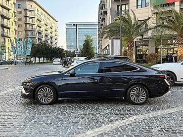 şuşe: Hyundai Sonata – xamelion rəngi yeni nəsil fastback dizaynlı sedan — 8