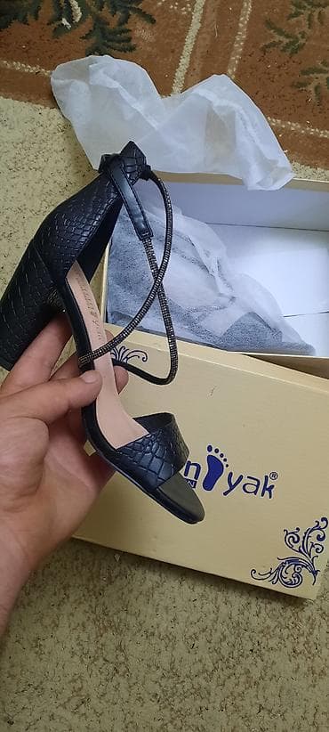 ayaggabı: Ölçü: 35.5, Yeni — 1