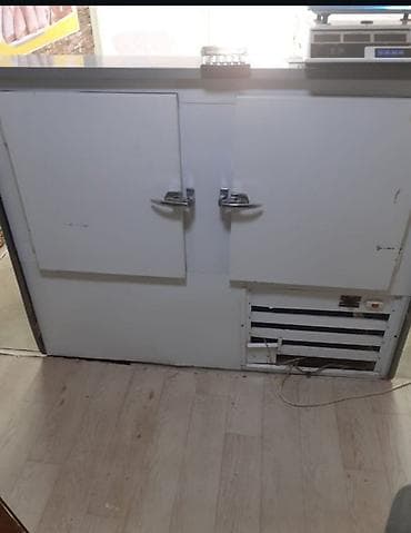 Vitrin soyuducu eni 80 sm uzunu1.50 satılır tam işlək vəziyyətdədir — 3