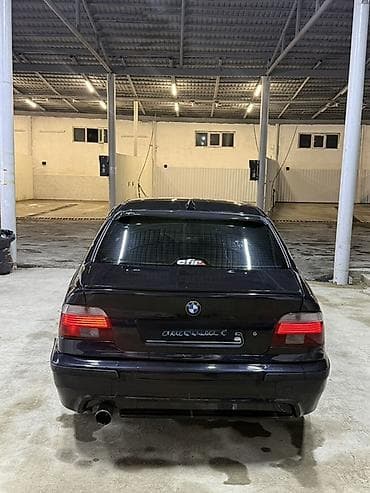 kia optima 2014: BMW 5 series: 2.8 l | 1998 il Sedan — 5