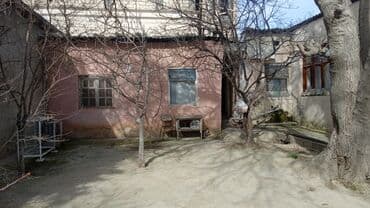 8 noyabr prospekti satilan evler: Ağ şəhər 12 otaq, 800 kv. m, Kredit yoxdur, Orta təmir — 8