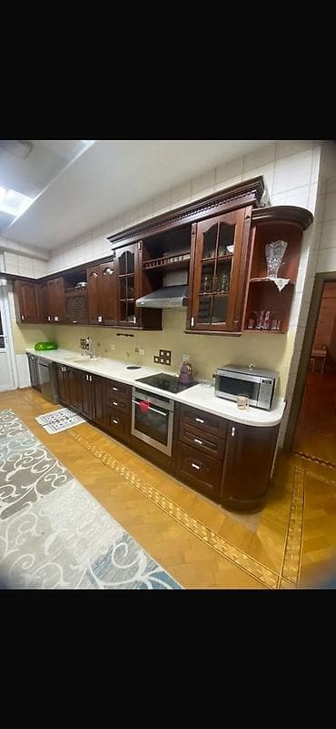 Кухонные гарнитуры: Metbex mebeli tecili satlir 5 m tek mebel satlir. Qiymet 500 azn.Ünvan — 1