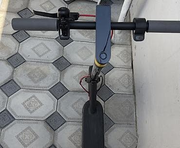 500: İşlənmiş Elektrik samokat 10", 501 - 750 Vt, 16 - 25 km/s, Ünvandan götürmə — 4