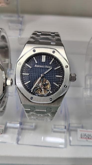 Qol saatları və aksesuarlar: Məhsul: Audemars Piguet Royal Oak saatları (bir neçə variant) — 4