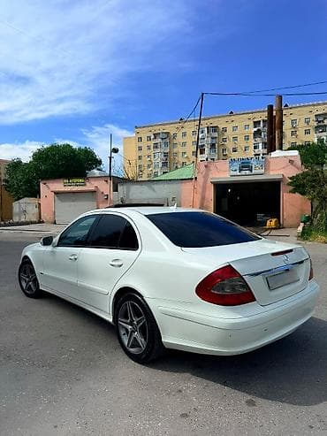 bmv maşın: Mercedes-Benz E-Class: 2.2 l | 2007 il Sedan — 5