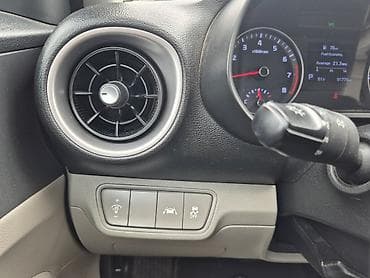 ekskavatorlarin satisi: Kia Forte: 2 l | 2020 il Sedan — 9