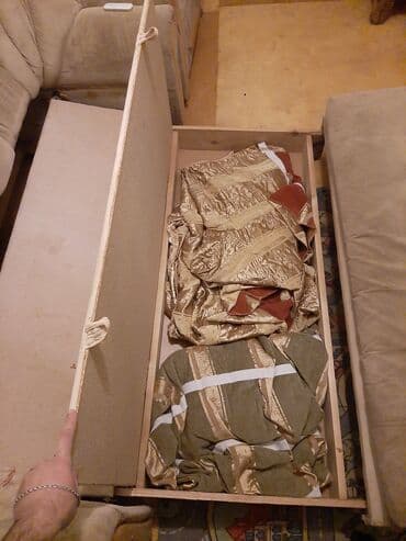 Daraq panellər: Künc otağı üçün yumşaq mebel dəsti Tərkibi: - 1 ədəd üçnəfərlik divan — 5