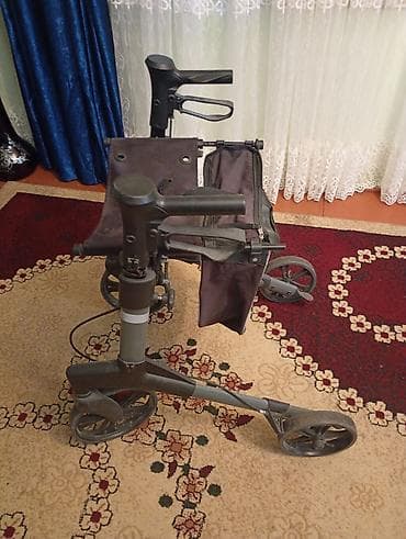 Yürütmə üçün dördtəkərli rollator əla vəziyyətdədir - Yüngül — 2