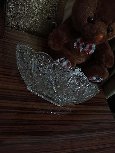 salat qablari: Şüşə qablar dəsti - 3 ədəd ayaqlı şirniyyat/ dondurma qabı: kəsim — 4