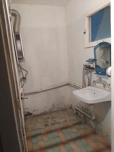 bakı evler: Ukrayna dairəsi. əhmədli mertosuna yaxin ərazi. Mənzil –9 mərtəbəli — 8